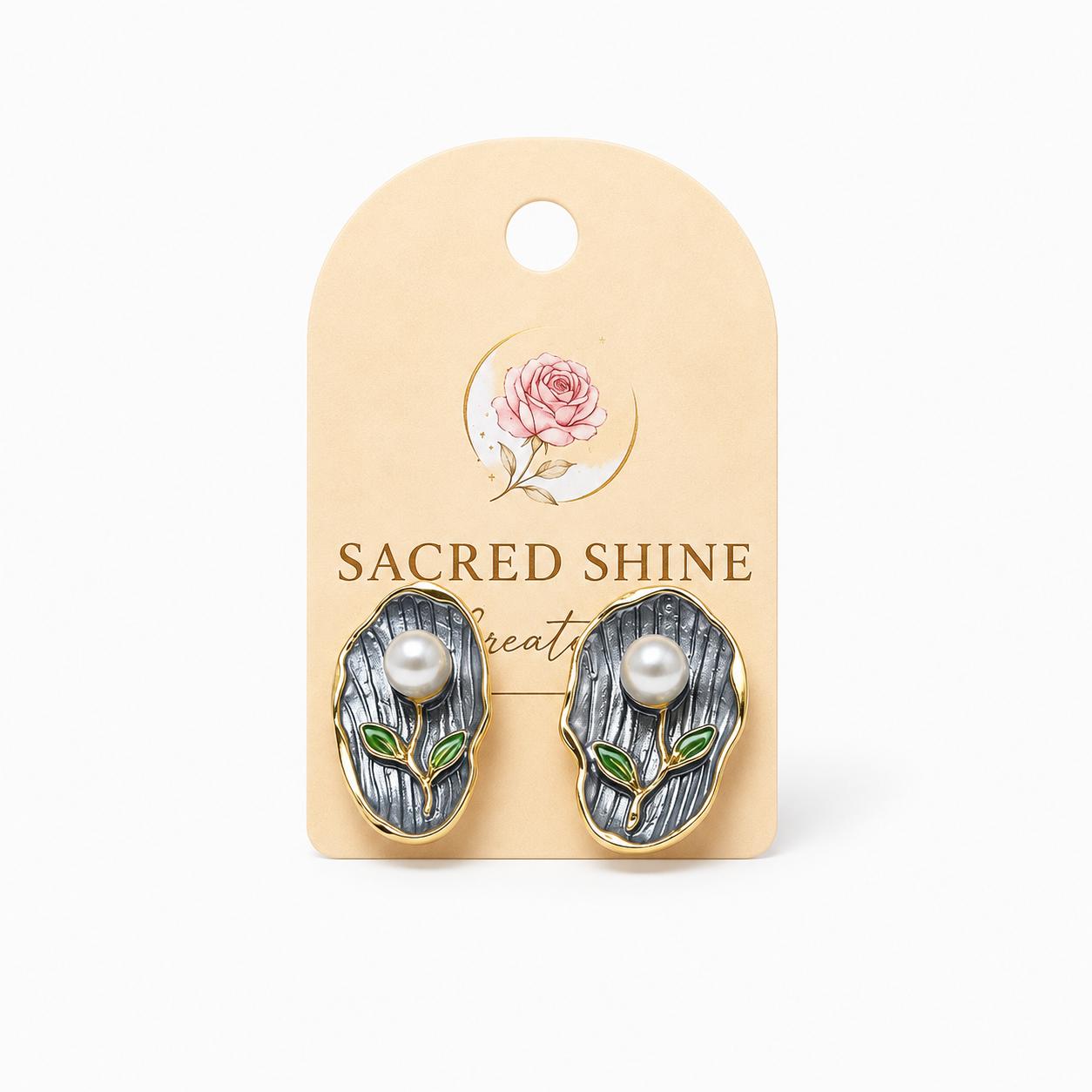 Silver Oyster Shell Pearl & Leaf Stud Earrings